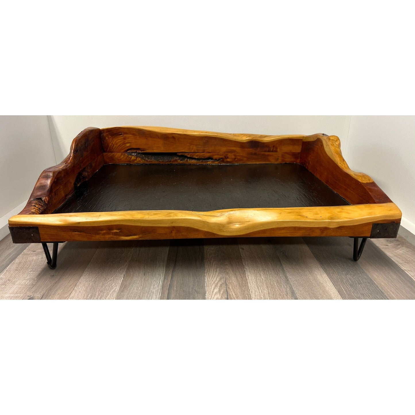 Eastern Red Cedar Live-Edge Pet Bed