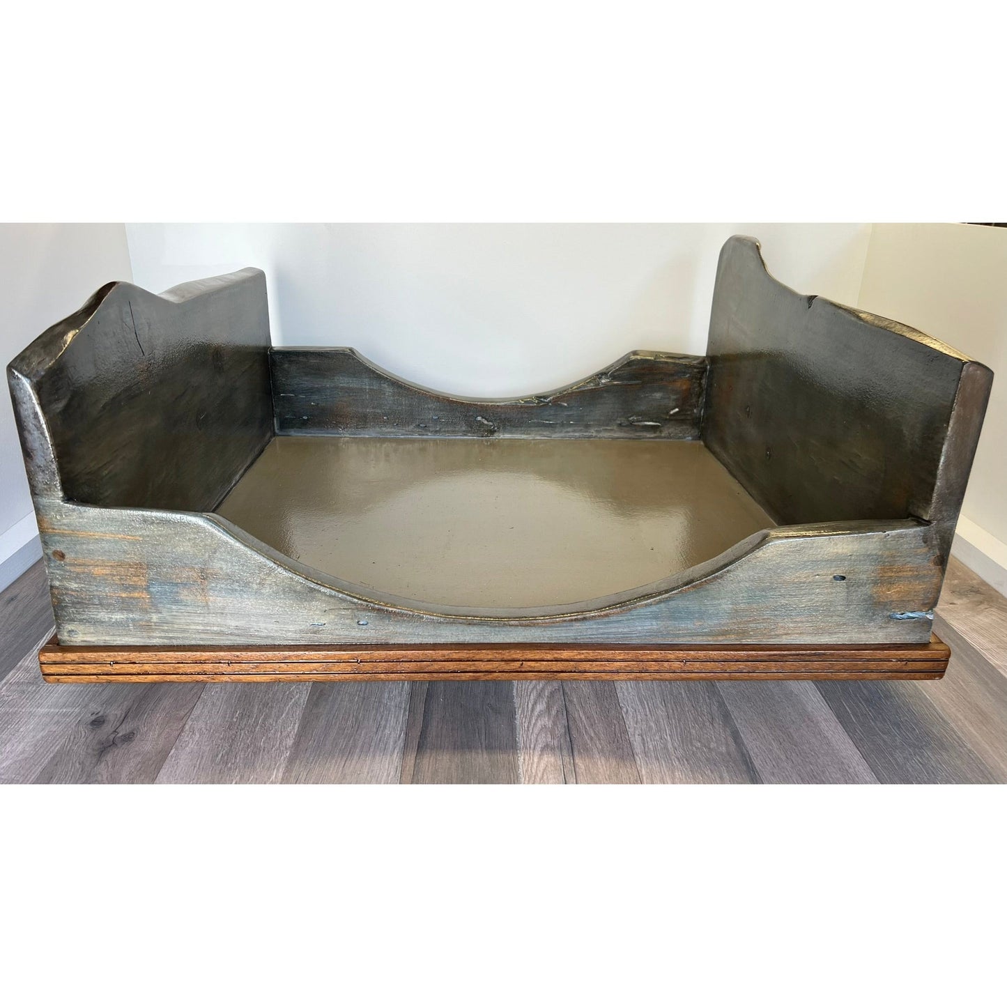 Spalted Sycamore Live-Edge Pet Bed